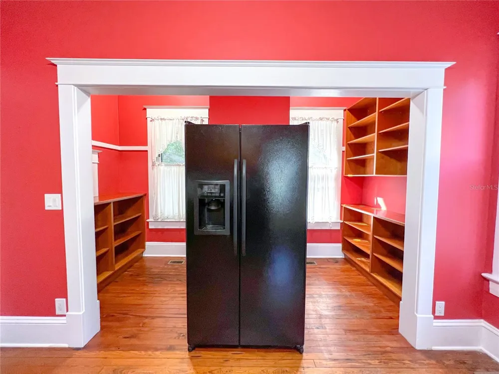 516 NE 4TH STREET Gainesville, FL 32601