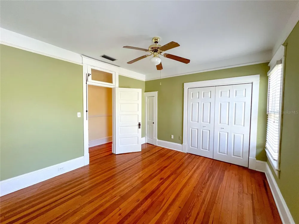 516 NE 4TH STREET Gainesville, FL 32601