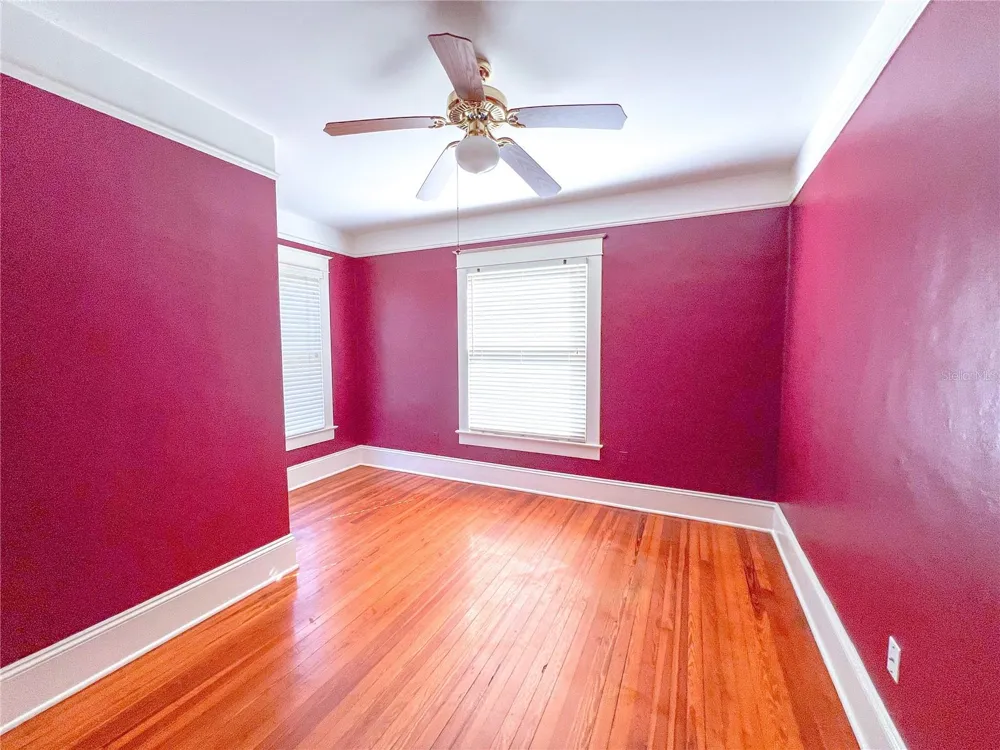 516 NE 4TH STREET Gainesville, FL 32601