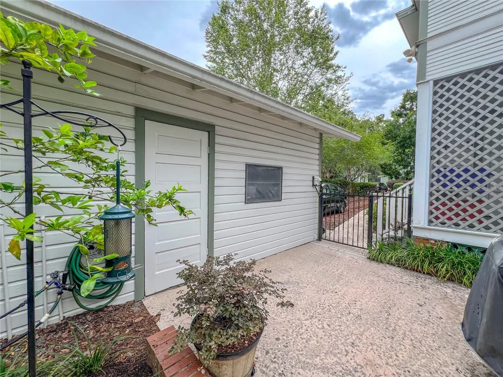 516 NE 4TH STREET Gainesville, FL 32601