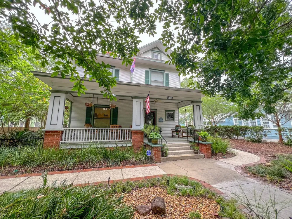 516 NE 4TH STREET Gainesville, FL 32601