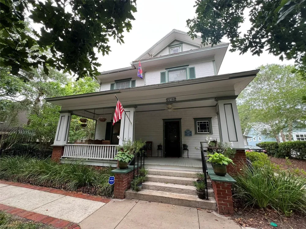 516 NE 4TH STREET Gainesville, FL 32601