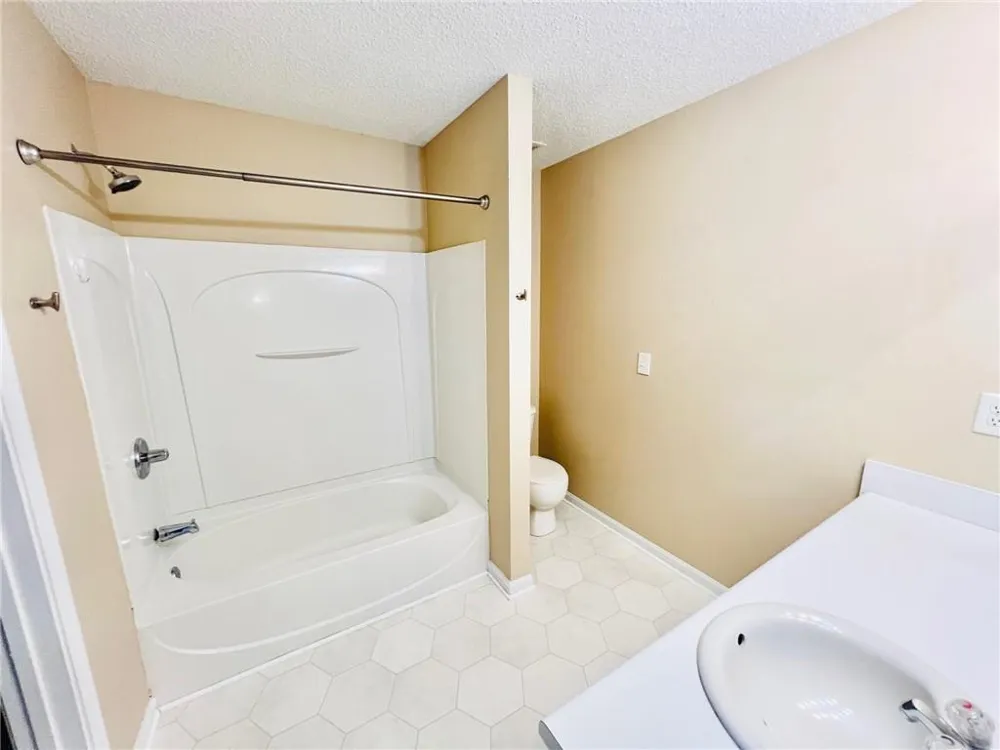 98 Eagle Glen Drive NE Cartersville, GA 30121