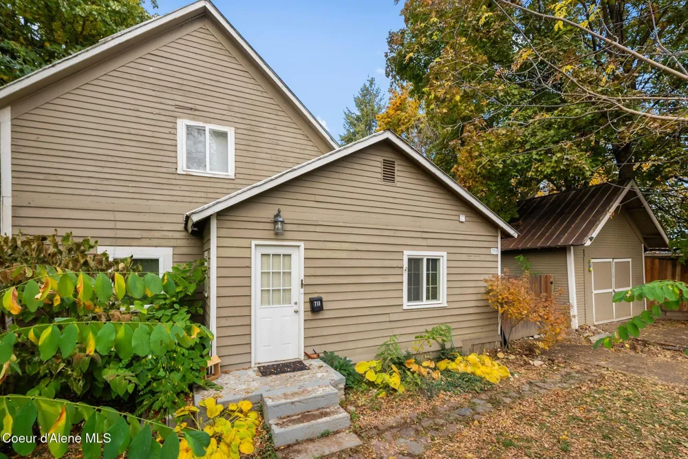 711 Florence Avenue Sandpoint, ID 83864