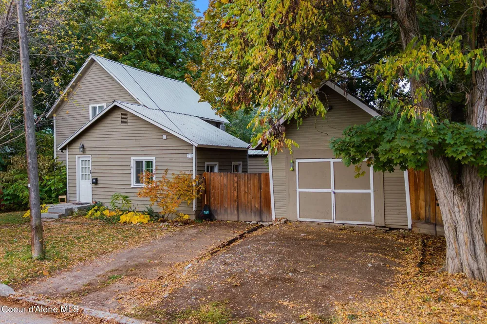 711 Florence Avenue Sandpoint, ID 83864