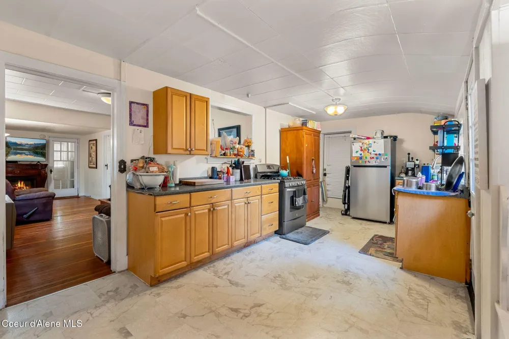 711 Florence Avenue Sandpoint, ID 83864