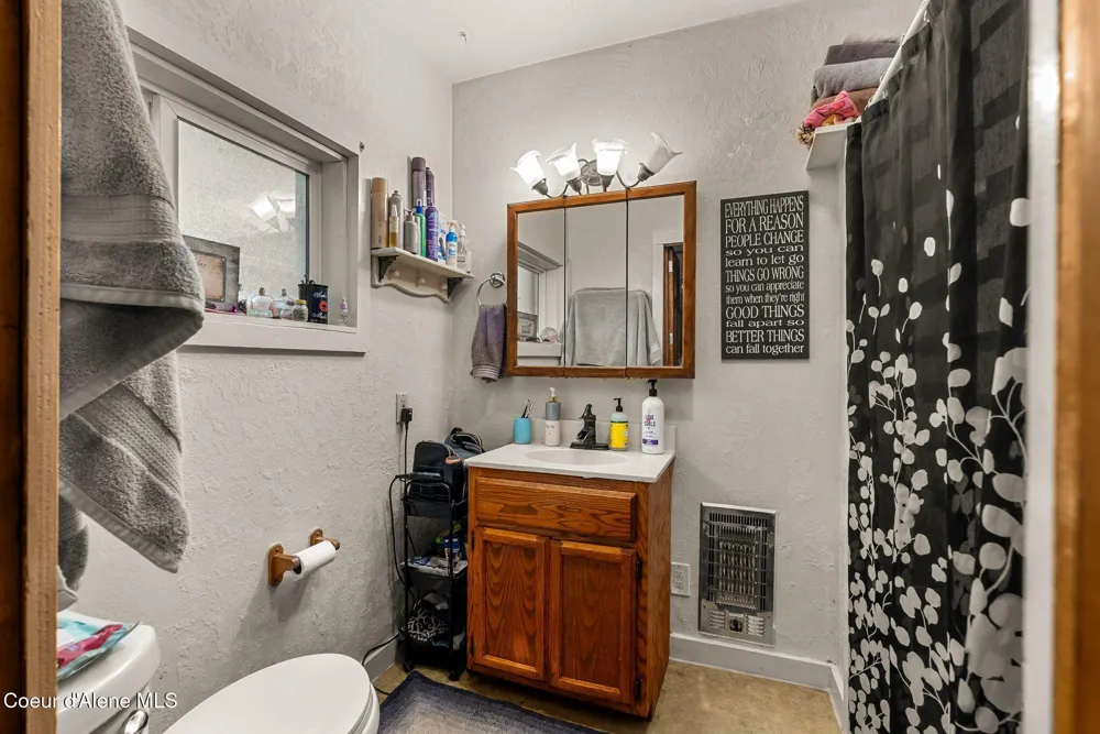 711 Florence Avenue Sandpoint, ID 83864
