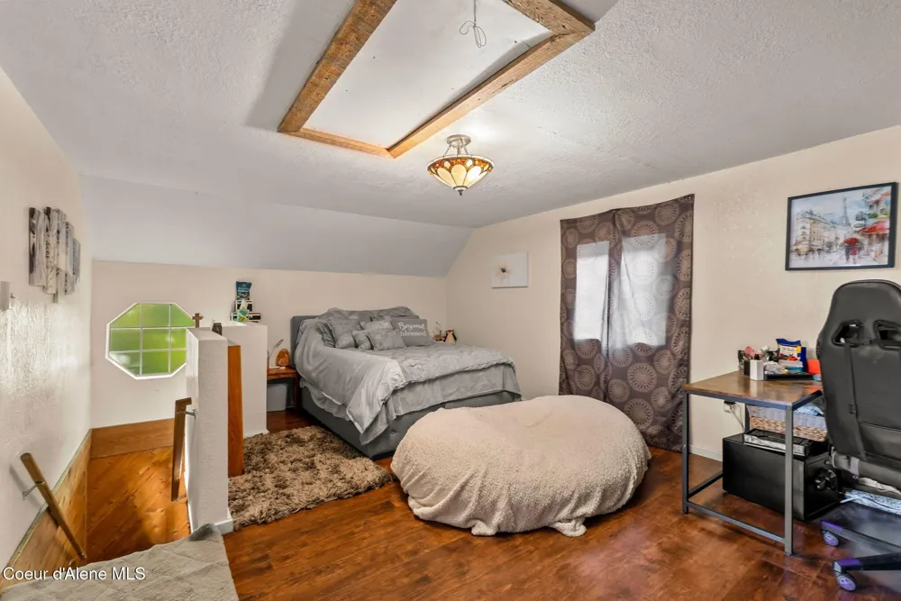 711 Florence Avenue Sandpoint, ID 83864