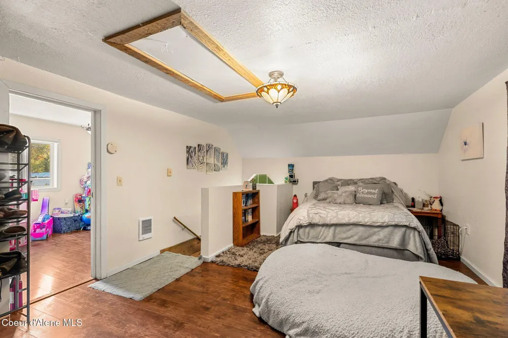 711 Florence Avenue Sandpoint, ID 83864