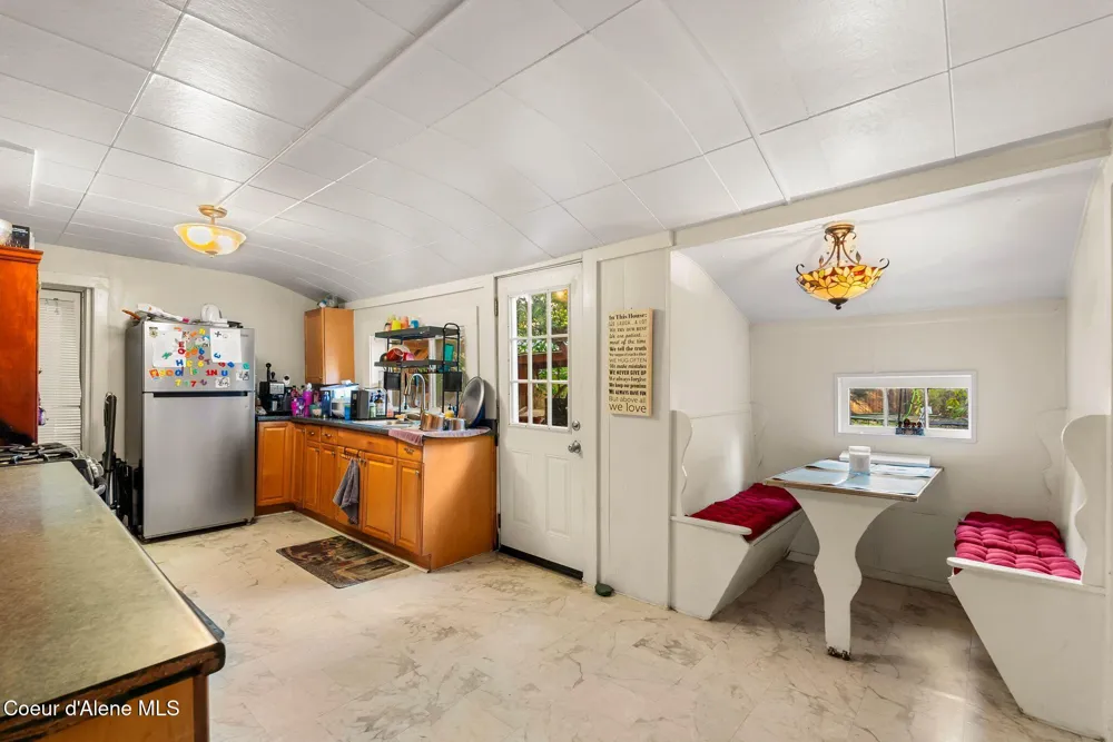 711 Florence Avenue Sandpoint, ID 83864