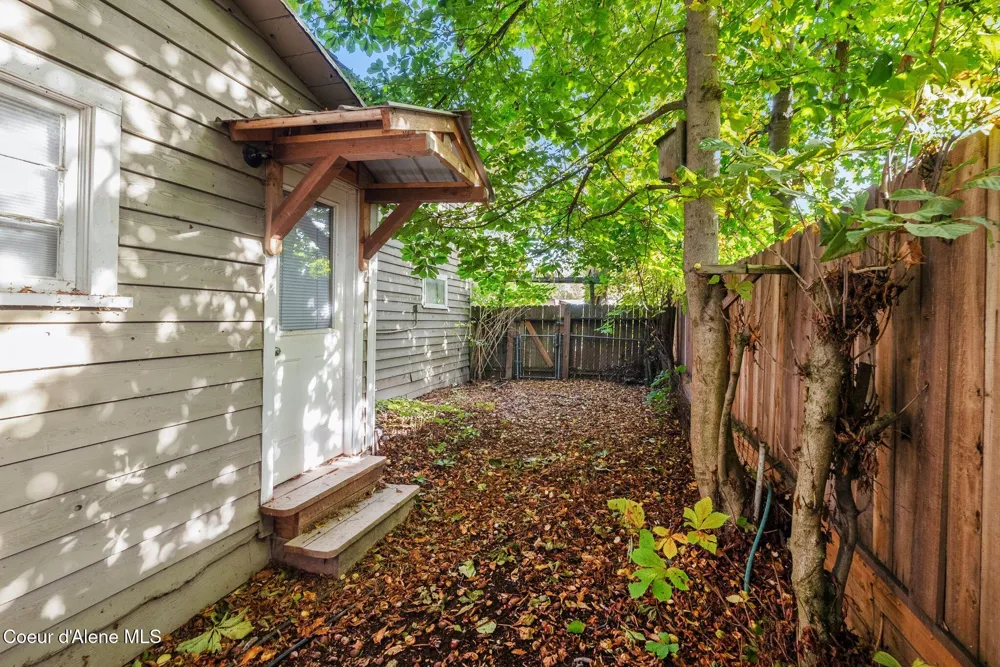 711 Florence Avenue Sandpoint, ID 83864