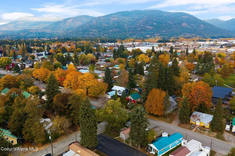 711 Florence Avenue Sandpoint, ID 83864