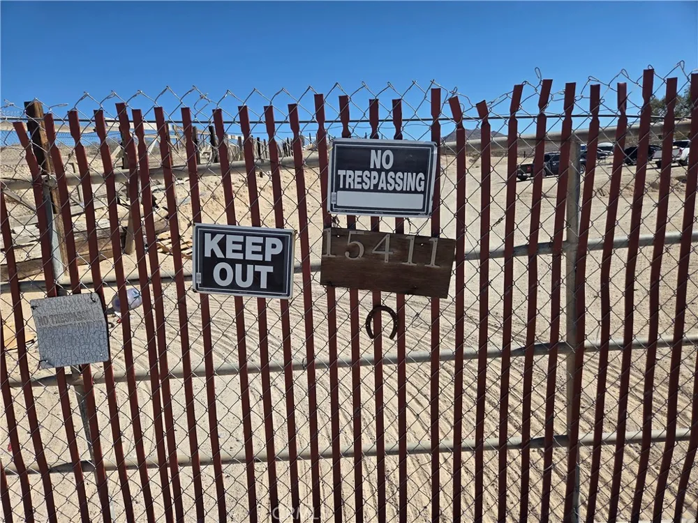 15411 RATTLESNAKE GULCH Oro Grande, CA 92368
