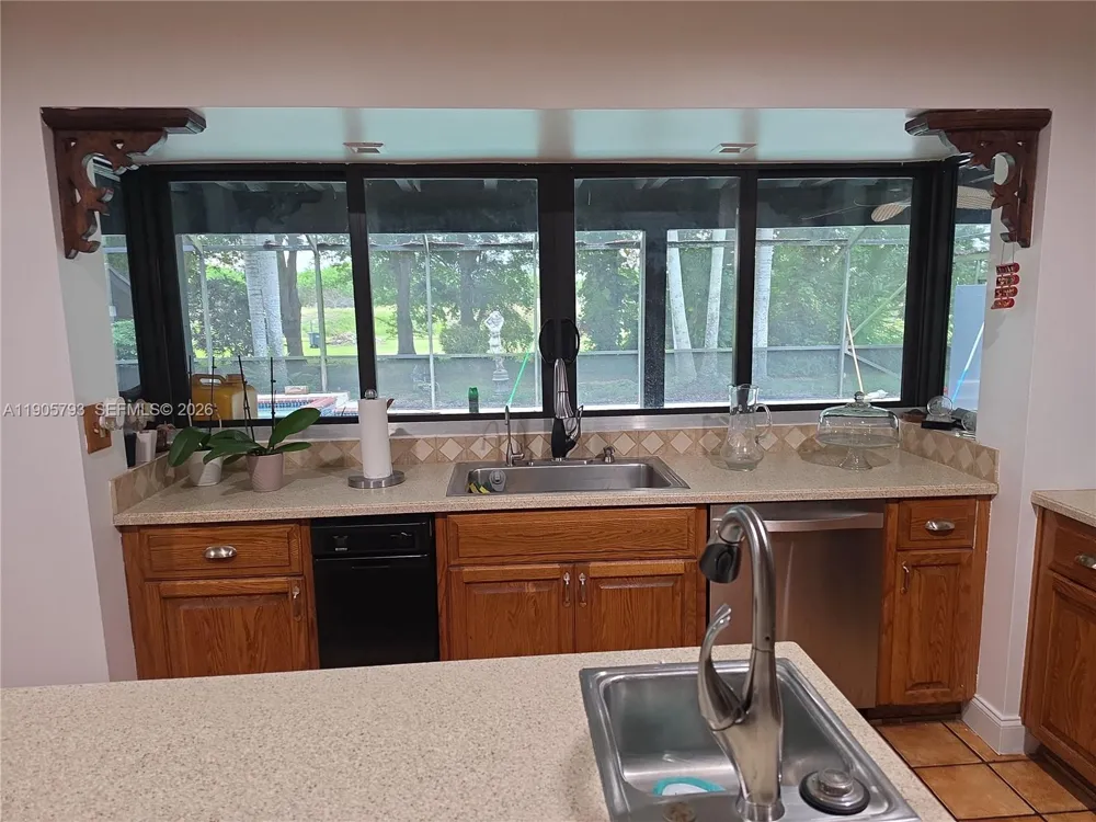 18750 SW 207th Ave Miami, FL 33187