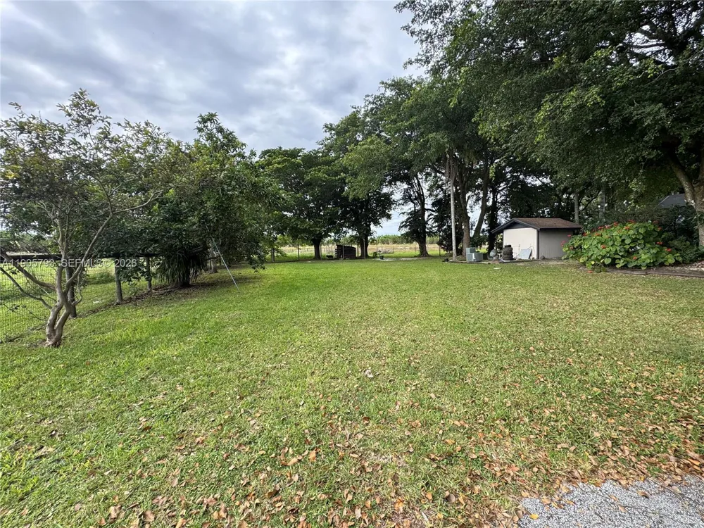18750 SW 207th Ave Miami, FL 33187