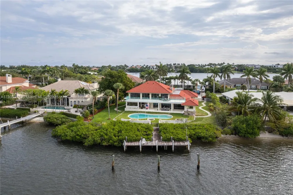 1635 Lands End Rd Manalapan, FL 33462