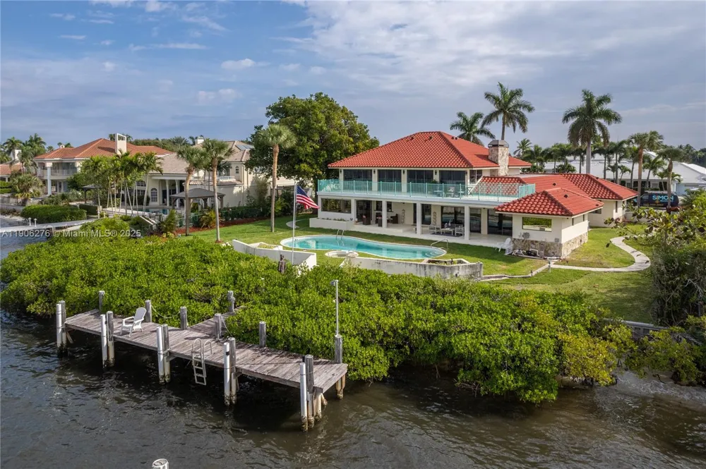 1635 Lands End Rd Manalapan, FL 33462