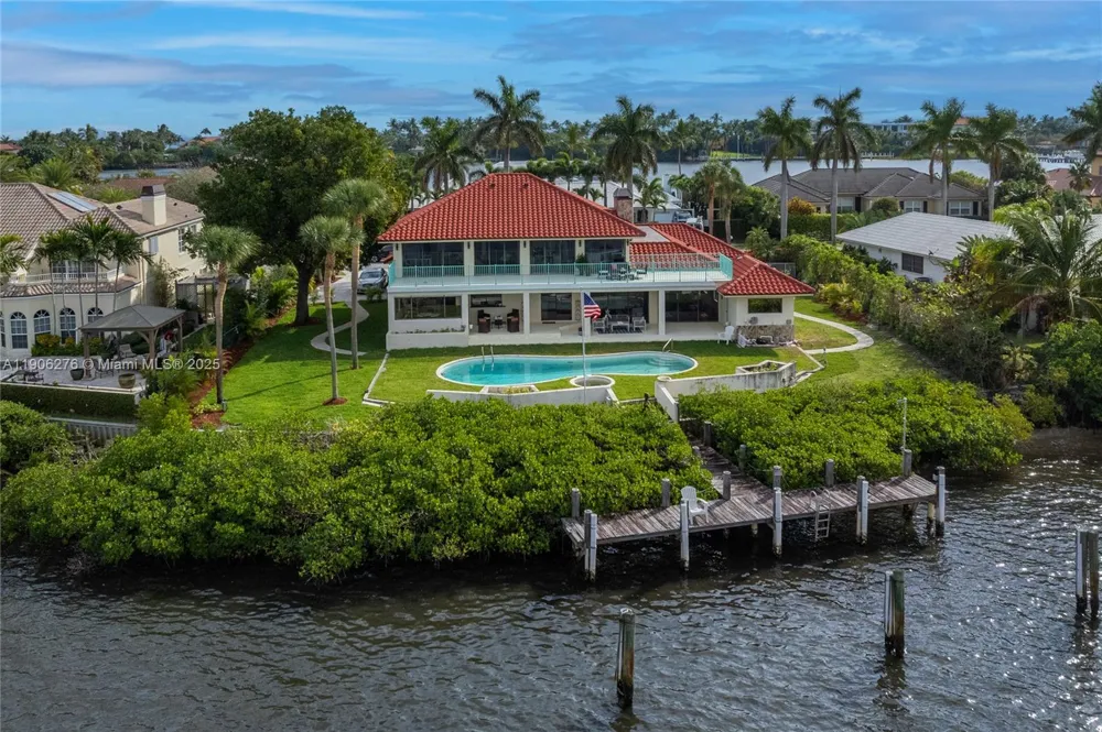 1635 Lands End Rd Manalapan, FL 33462
