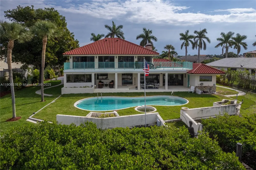 1635 Lands End Rd Manalapan, FL 33462