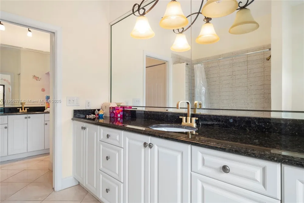 1635 Lands End Rd Manalapan, FL 33462