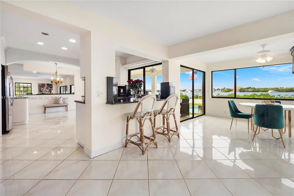 1635 Lands End Rd Manalapan, FL 33462