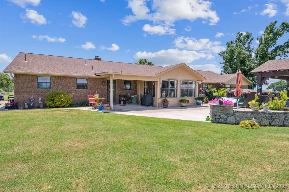 3901 E 440 ROAD Adair, OK 74330
