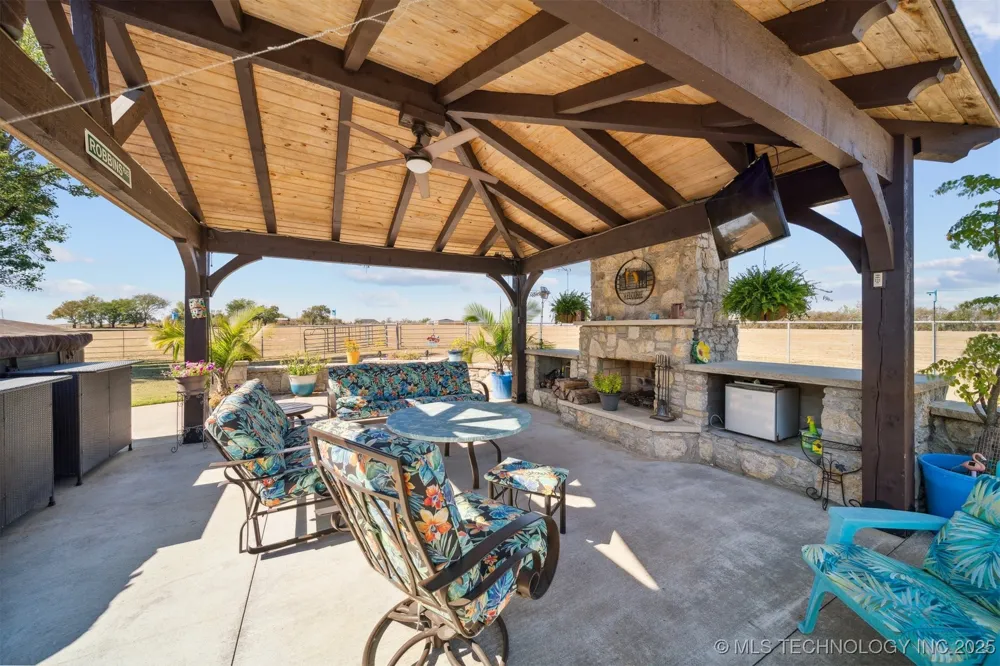 3901 E 440 ROAD Adair, OK 74330