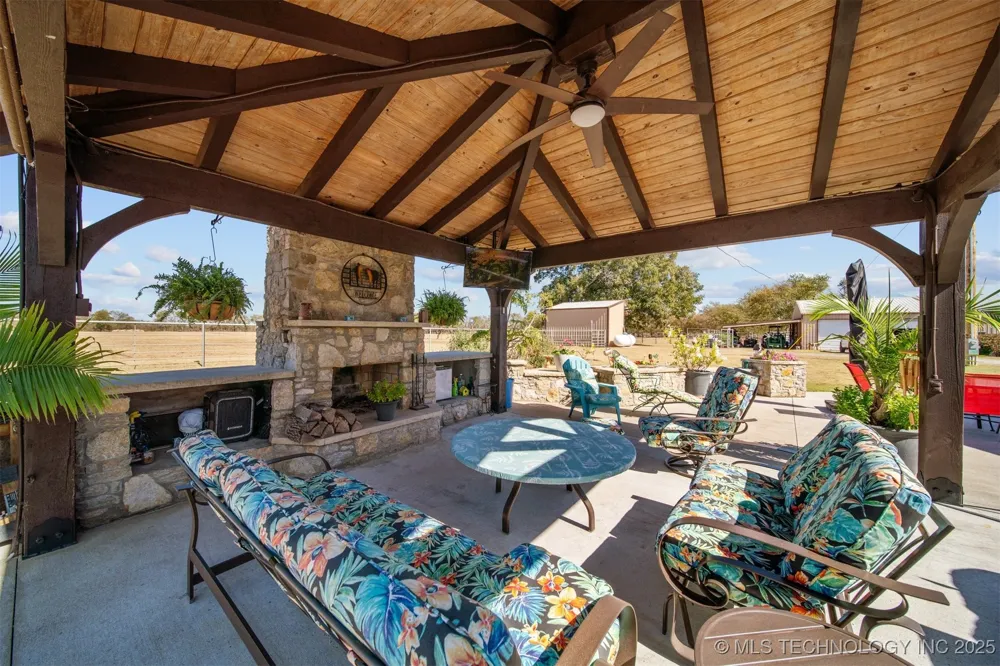 3901 E 440 ROAD Adair, OK 74330