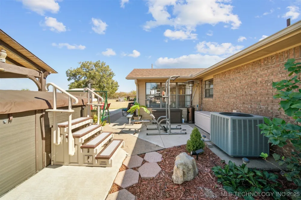 3901 E 440 ROAD Adair, OK 74330