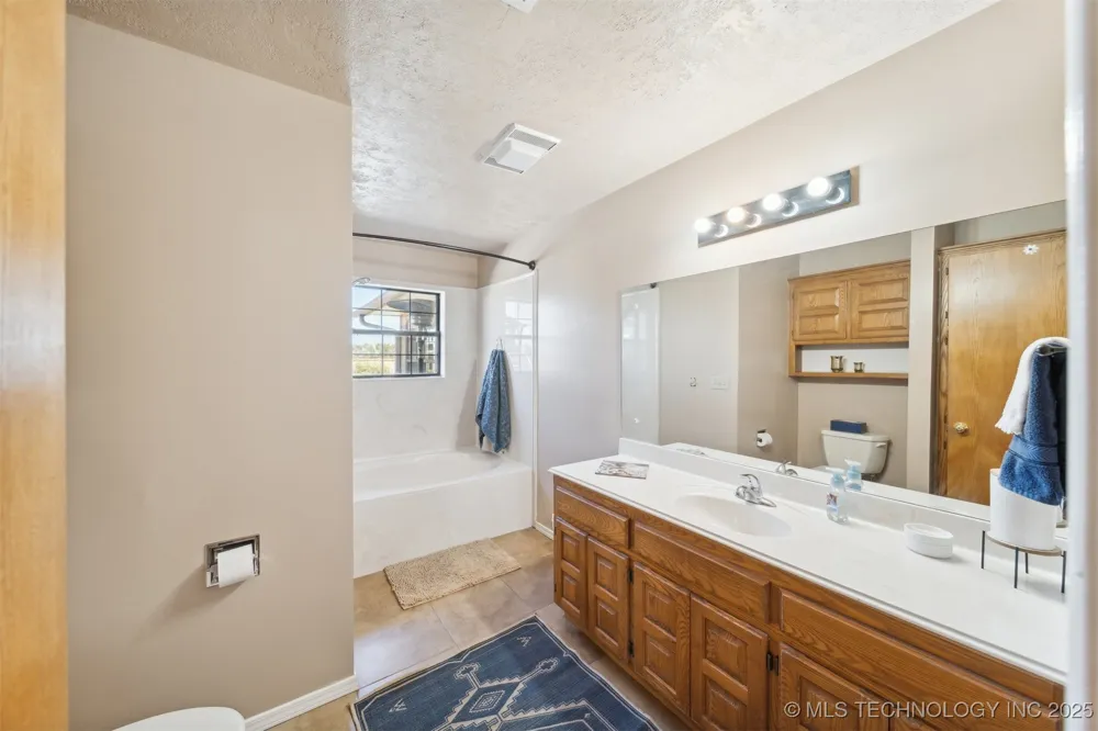3901 E 440 ROAD Adair, OK 74330