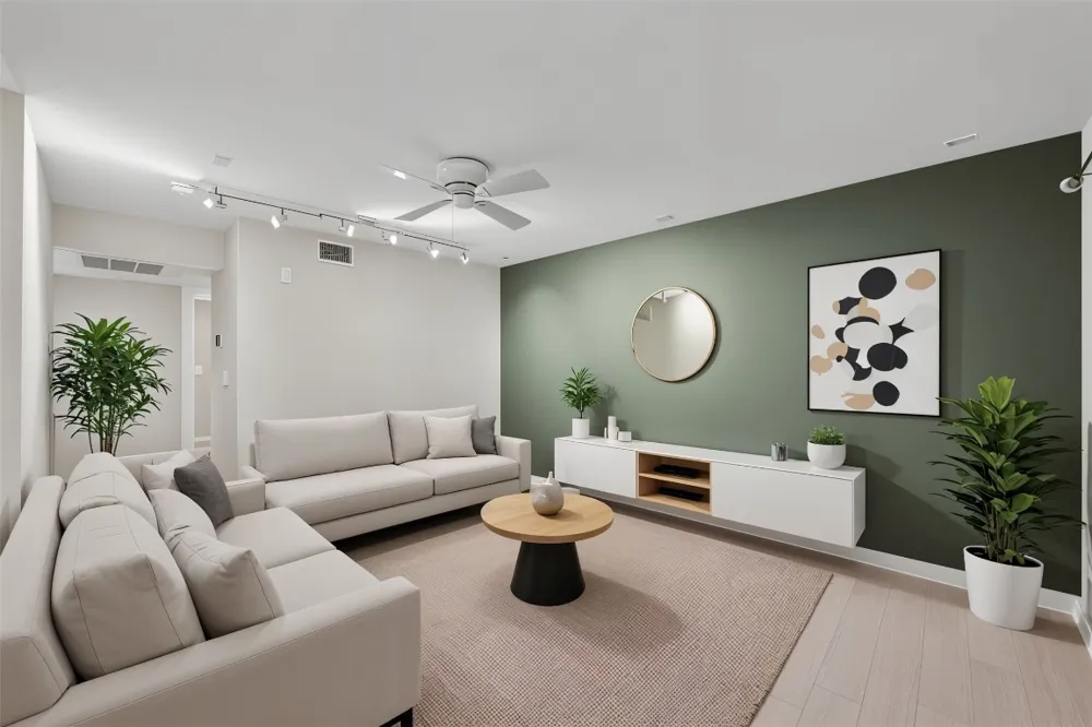 2200 Dickson Drive #113