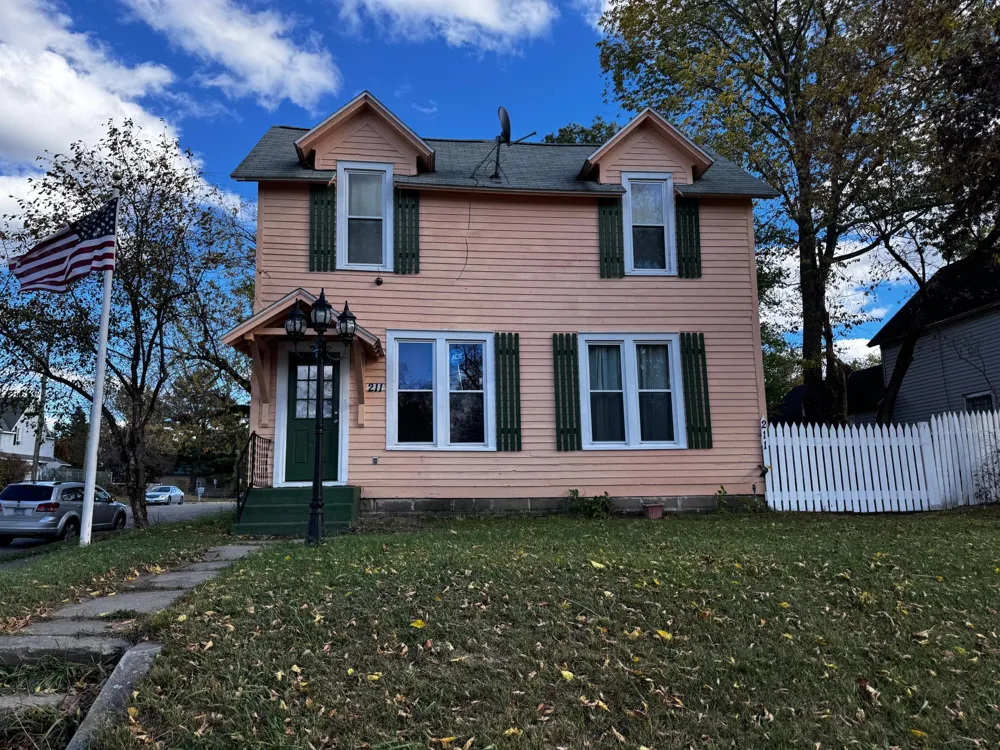 211 Maple Avenue NE Cass Lake, MN 56633