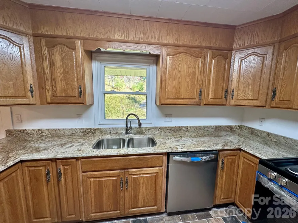 208 Murdock Road Bakersville, NC 28705
