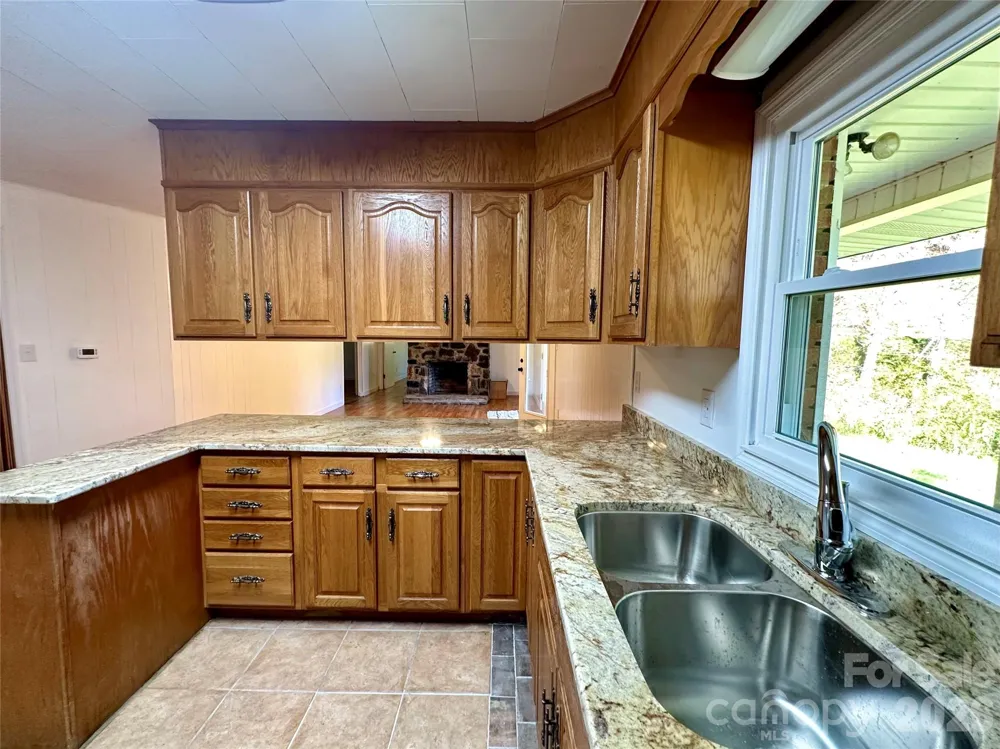 208 Murdock Road Bakersville, NC 28705