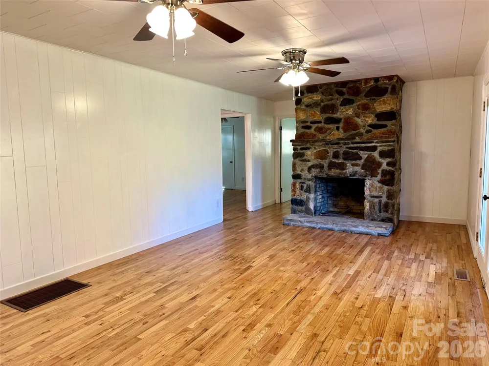 208 Murdock Road Bakersville, NC 28705