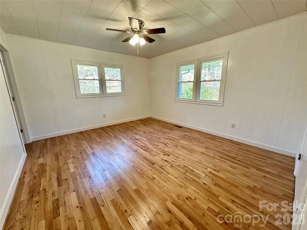 208 Murdock Road Bakersville, NC 28705