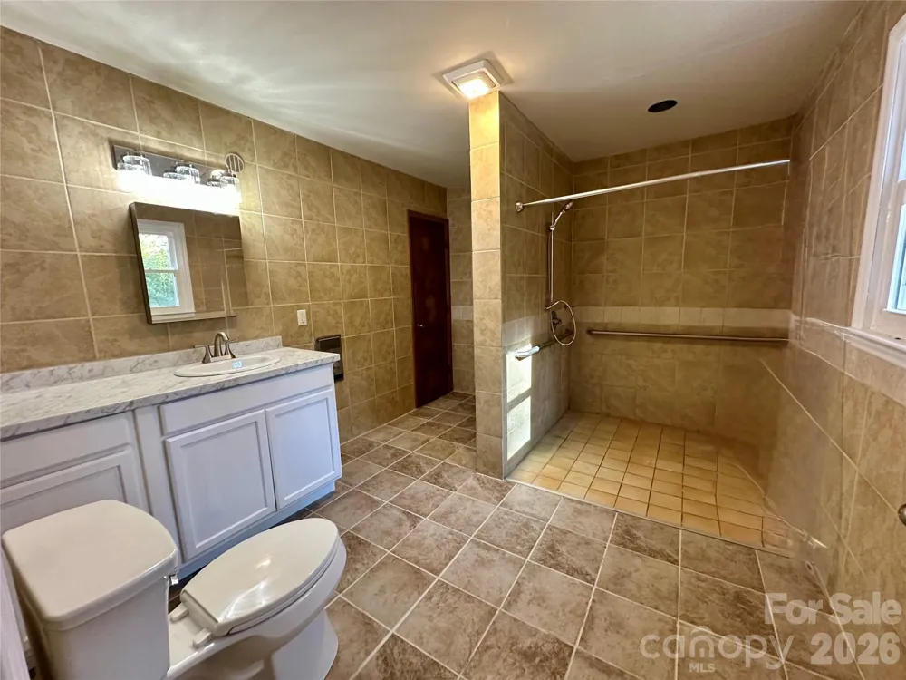 208 Murdock Road Bakersville, NC 28705