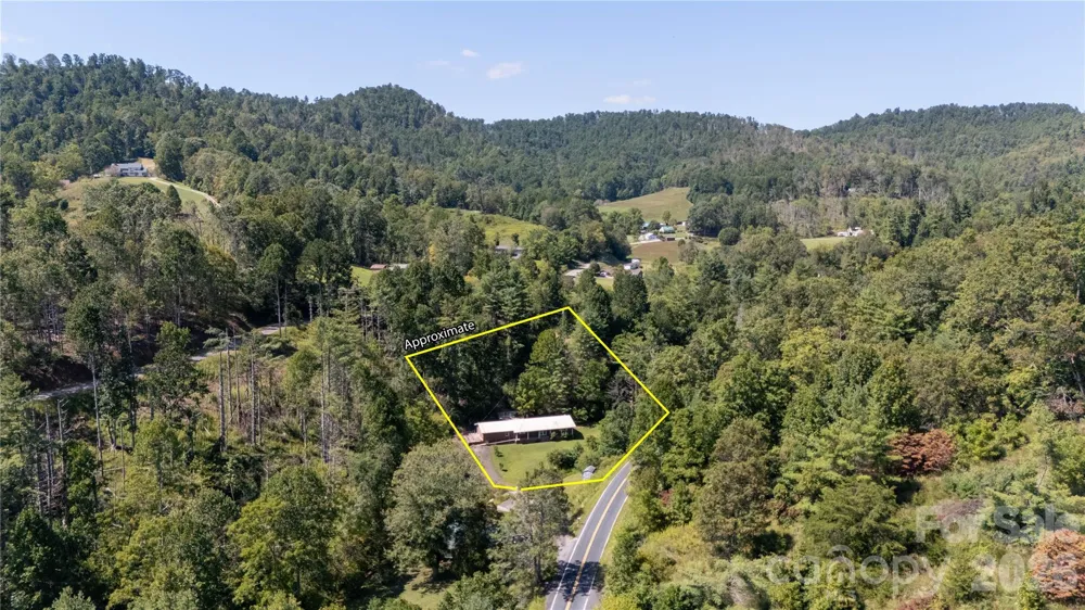 208 Murdock Road Bakersville, NC 28705