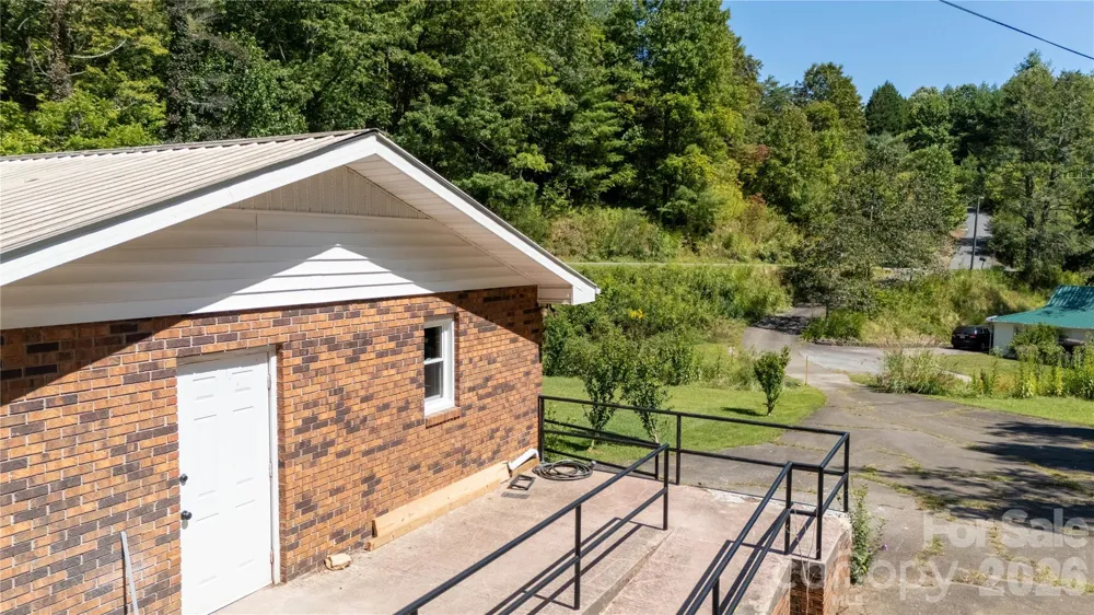 208 Murdock Road Bakersville, NC 28705