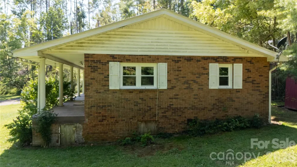 208 Murdock Road Bakersville, NC 28705