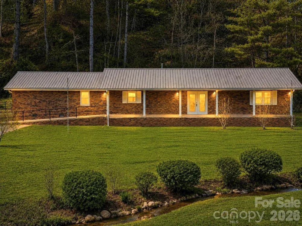 208 Murdock Road Bakersville, NC 28705