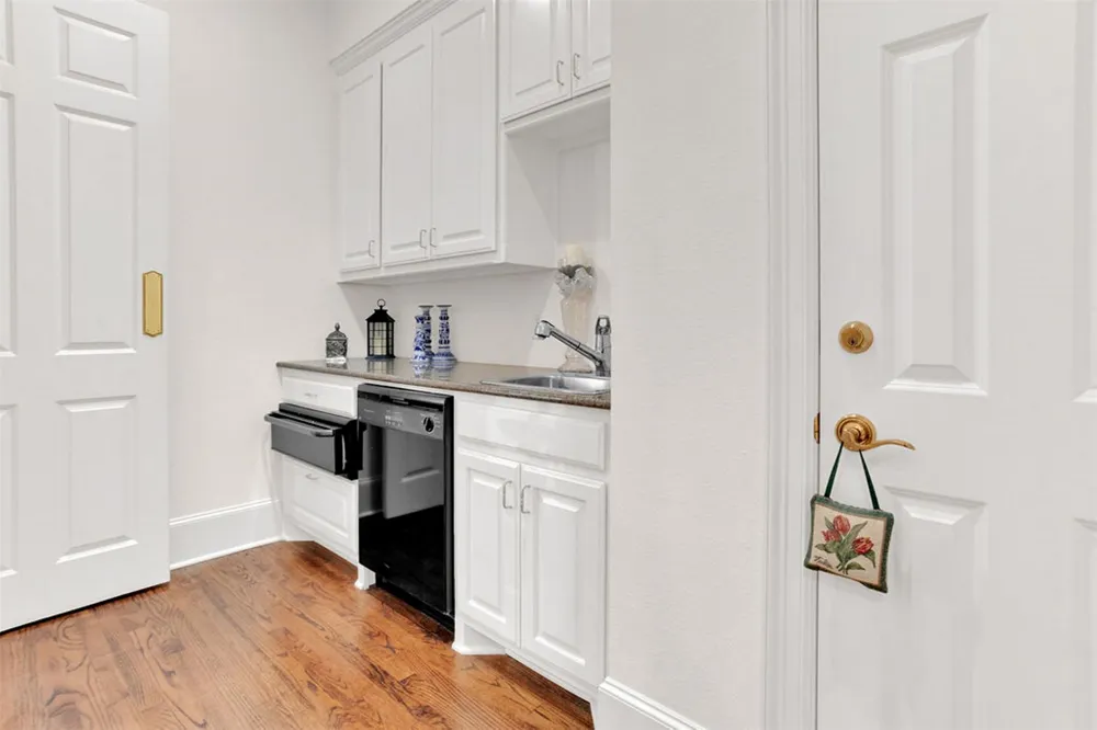 408 E Jolly Street Palestine, TX 75801