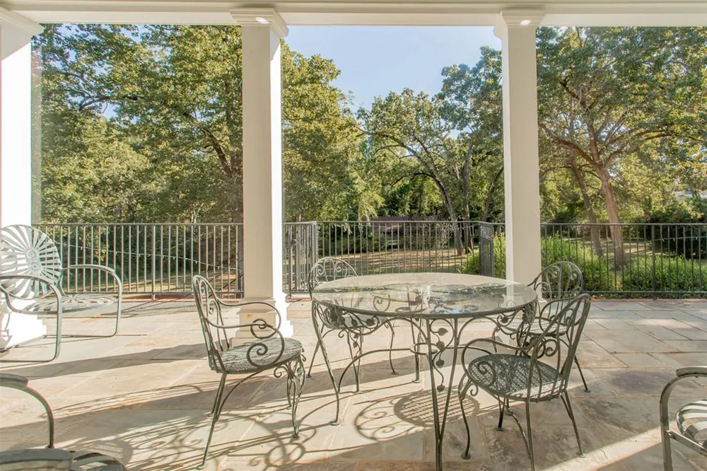 408 E Jolly Street Palestine, TX 75801