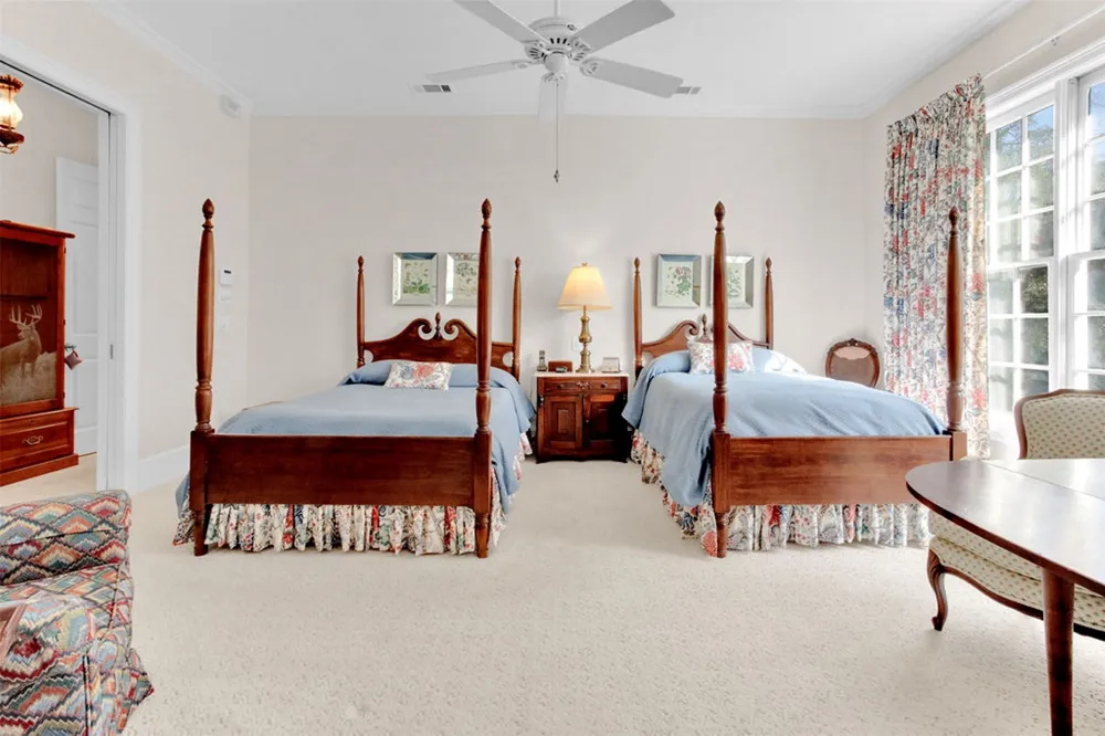 408 E Jolly Street Palestine, TX 75801