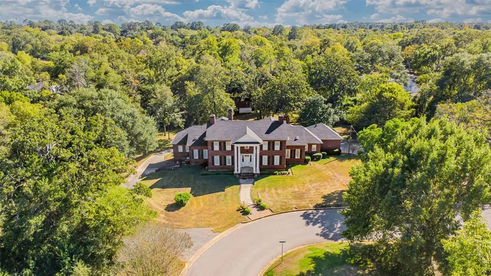 408 E Jolly Street Palestine, TX 75801