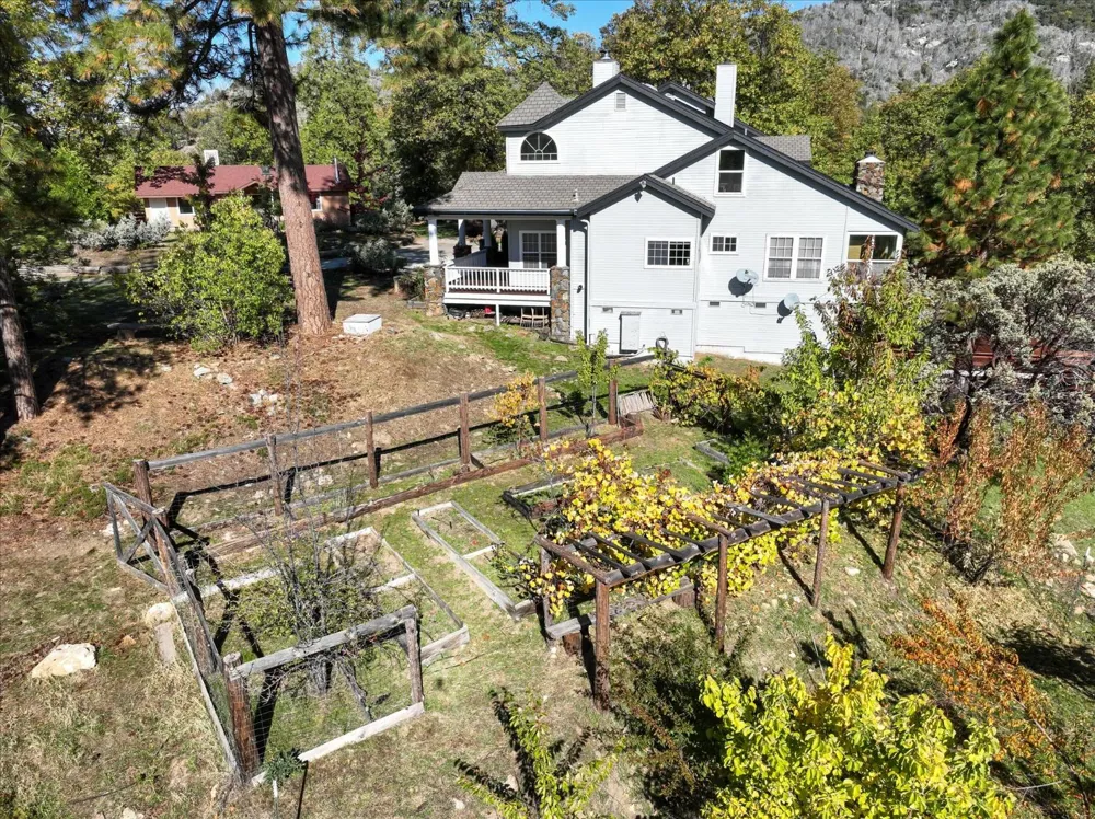 59484 Cascadel Road North Fork, CA 93643