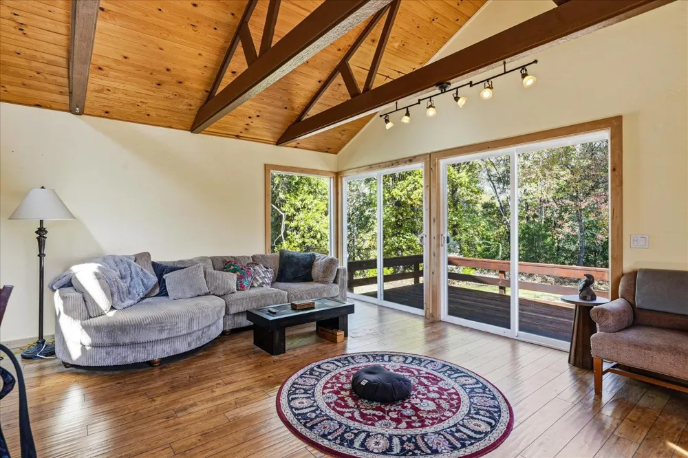 59484 Cascadel Road North Fork, CA 93643