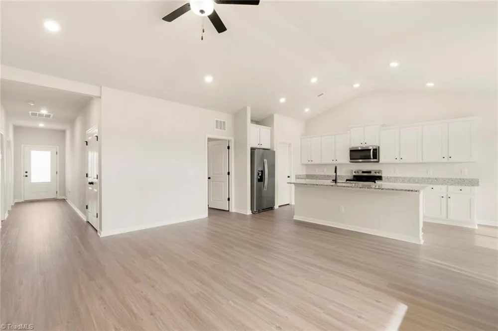 128 Tail Star Court King, NC 27021