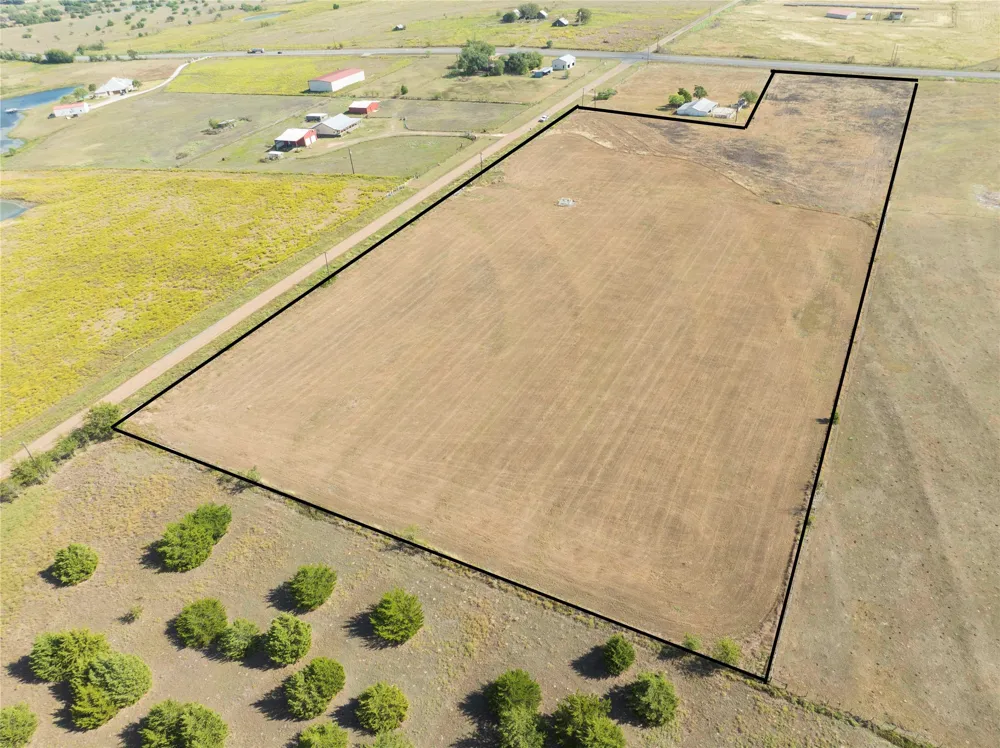 225 Knape Road La Grange, TX 78945