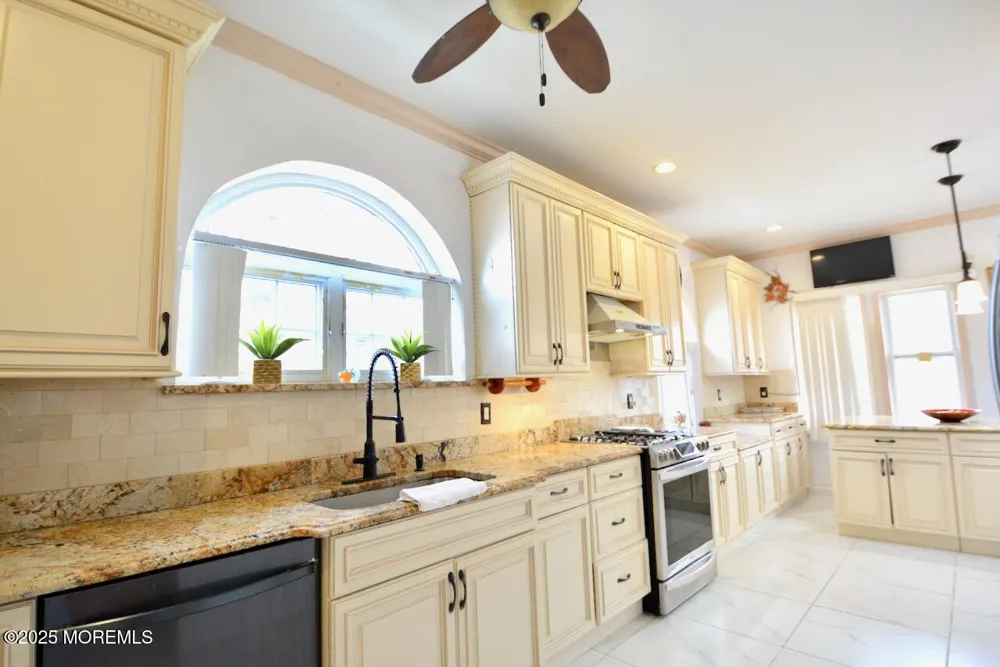 89 Rose Street Wood Ridge, NJ 07075